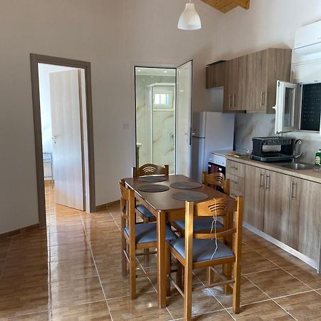 Babis Apartment Agios Nikitas Áyios Nikítas Exterior foto